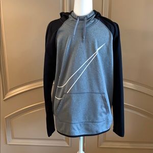 Like New Men's Grey and Black Nike Dri-Fit Hoodie